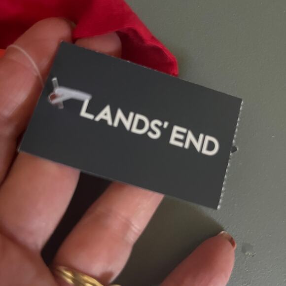 Lands' End NWT Petite Shaped Fit Rich Red Turtleneck Knit Valentine Casual MP - Picture 6 of 7